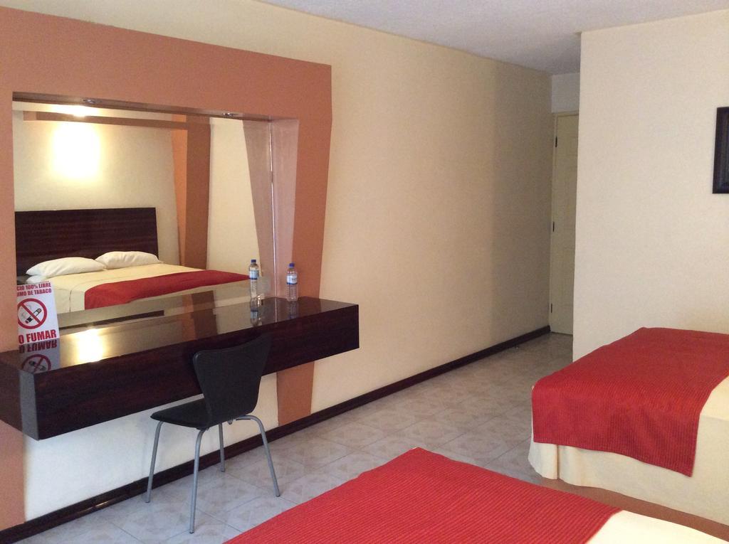 Hotel La Media Luna Inn Huejutla de Reyes Pokoj fotografie